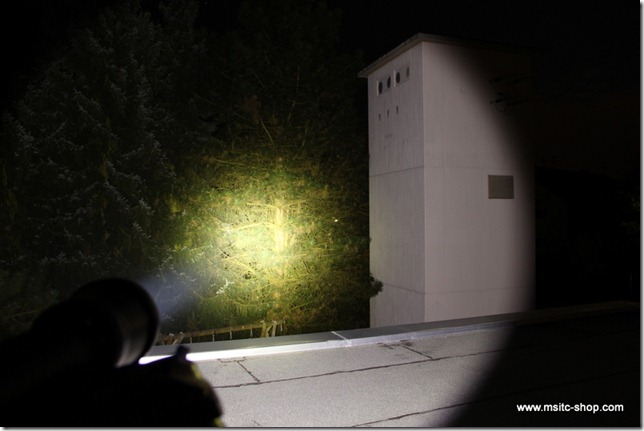 JETBeam BC40 High Mode 830 ANSI Lumen